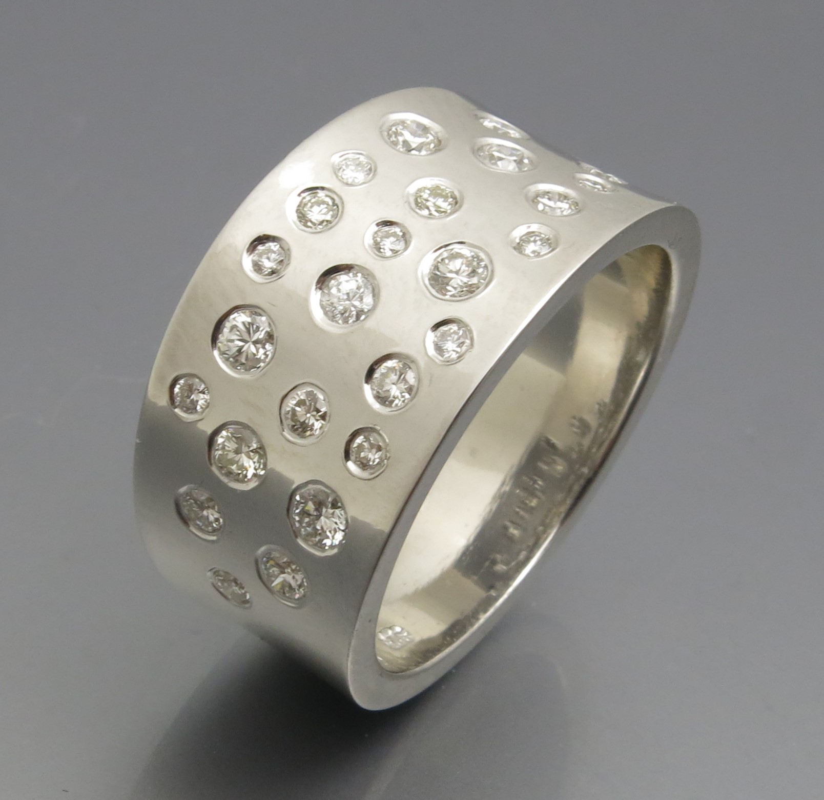 Topschöner Brillant Sternenhimmel Ring